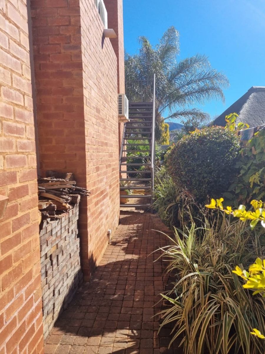 4 Bedroom Property for Sale in Melodie North West